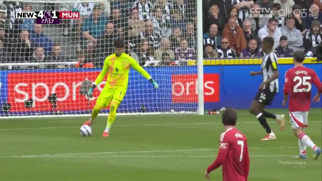 玄學(xué)定律！詹俊配張路門將叕失誤！這次是巴因德爾！