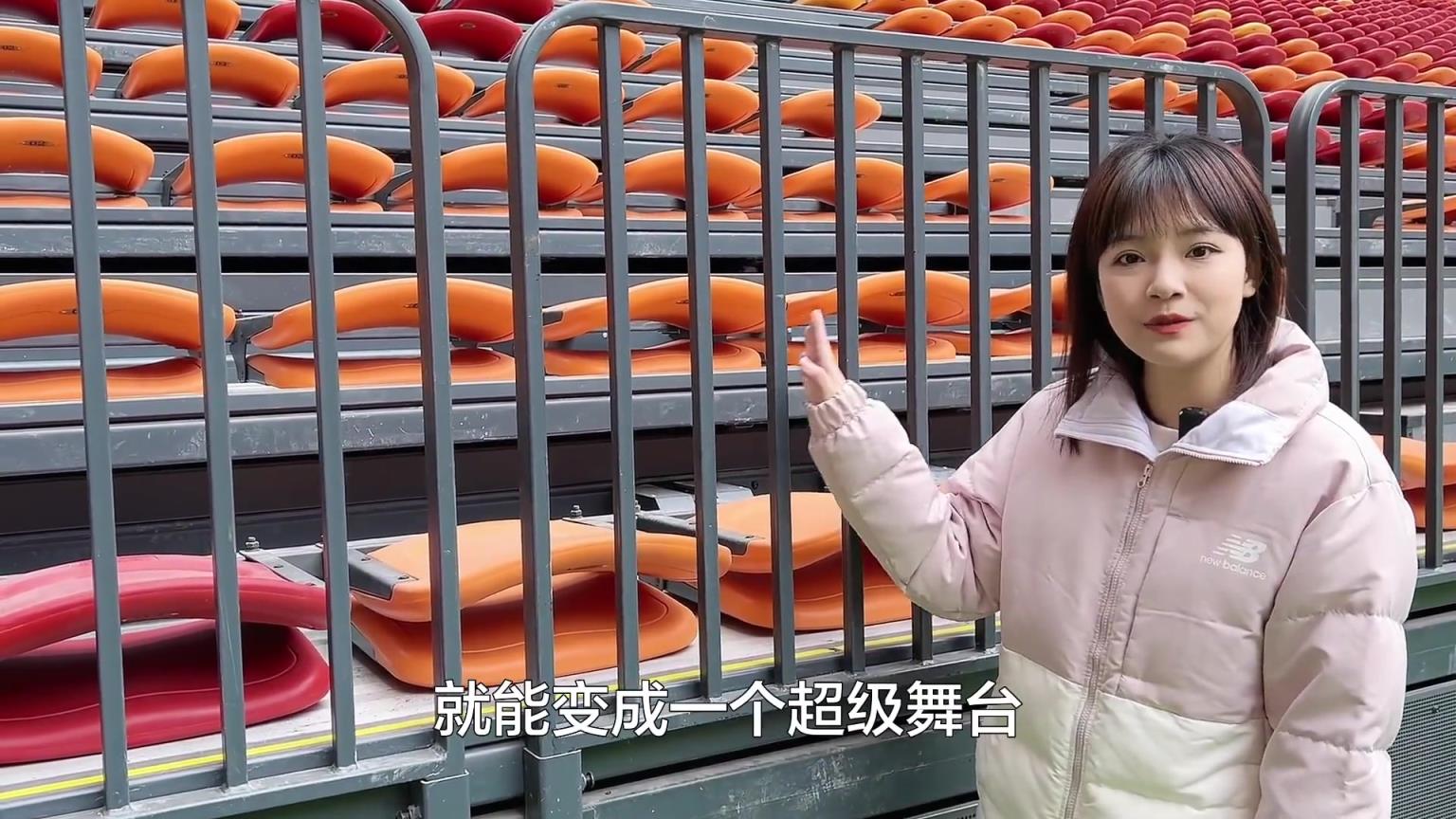 小姐姐帶你沉浸式體驗(yàn)重慶龍興足球場(chǎng)，你會(huì)去為國(guó)足加油嗎